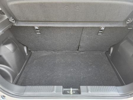 2026-Suzuki-Swift-12-GL_16
