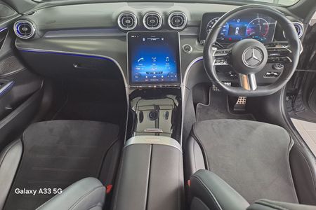 2023-Mercedes-Benz-220-C-Class-C220d-AMG-Line_9