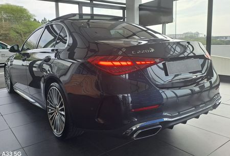 2023-Mercedes-Benz-220-C-Class-C220d-AMG-Line_4