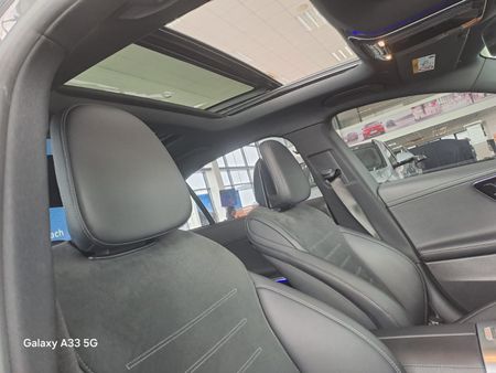 2023-Mercedes-Benz-220-C-Class-C220d-AMG-Line_7
