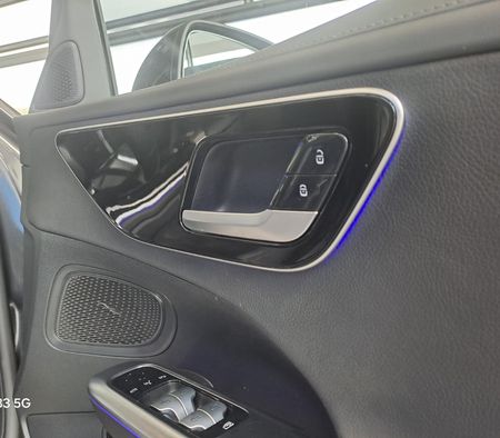 2023-Mercedes-Benz-220-C-Class-C220d-AMG-Line_8