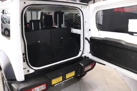 2022-Suzuki-Jimny-15-GL_4