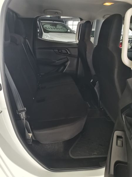 2022-Isuzu-D-Max-19-DDI-HR-L-Auto-Double-Cab_9