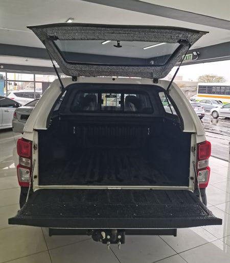 2022-Isuzu-D-Max-19-DDI-HR-L-Auto-Double-Cab_11