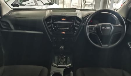 2022-Isuzu-D-Max-19-DDI-HR-L-Auto-Double-Cab_6