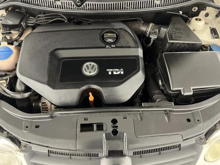 2005-Volkswagen-Polo-19-TDI-Highline_8