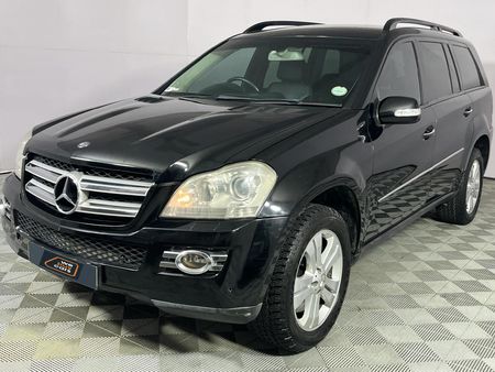 2007-Mercedes-Benz-GL-320-CDI_0