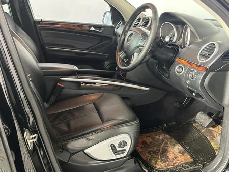 2007-Mercedes-Benz-GL-320-CDI_9
