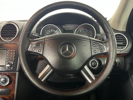 2007-Mercedes-Benz-GL-320-CDI_12