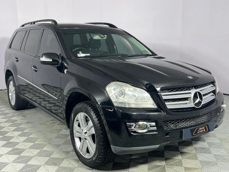 2007-Mercedes-Benz-GL-320-CDI_16