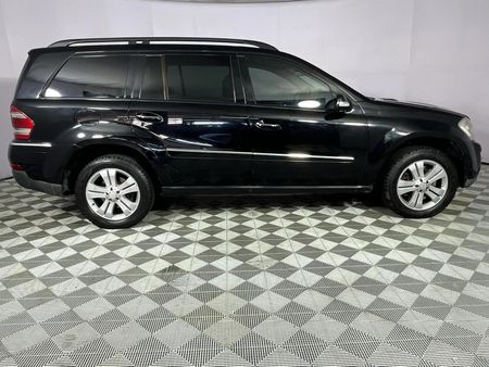 2007-Mercedes-Benz-GL-320-CDI_17