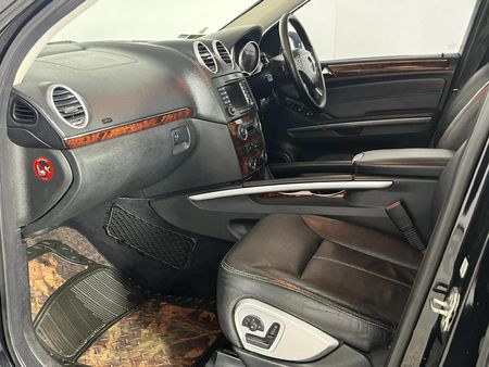 2007-Mercedes-Benz-GL-320-CDI_8