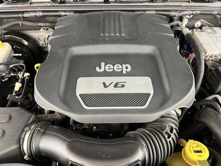 2021-Jeep-Wrangler-Unlimited-Sahara-36-V6-Auto_14