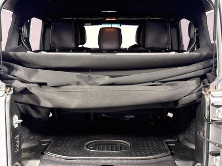 2021-Jeep-Wrangler-Unlimited-Sahara-36-V6-Auto_15
