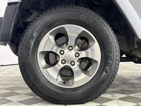 2021-Jeep-Wrangler-Unlimited-Sahara-36-V6-Auto_16
