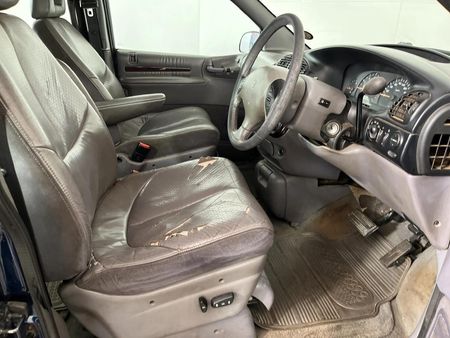 2001-Chrysler-Grand-Voyager-33-V6-LE-LWB_9