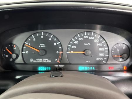 2001-Chrysler-Grand-Voyager-33-V6-LE-LWB_2