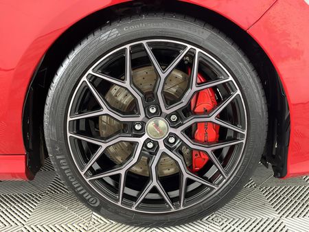 2015-Mercedes-AMG-CLA-45-AMG_4