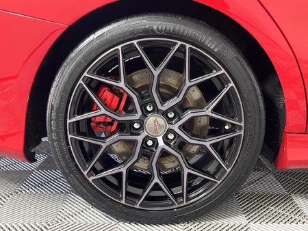 2015-Mercedes-AMG-CLA-45-AMG_5