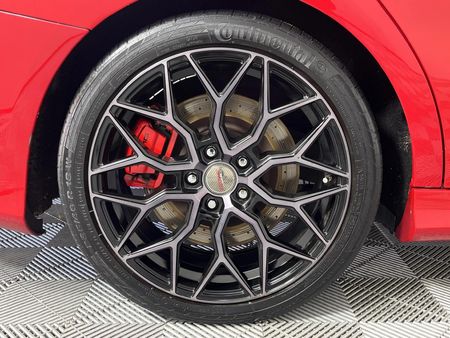 2015-Mercedes-AMG-CLA-45-AMG_6