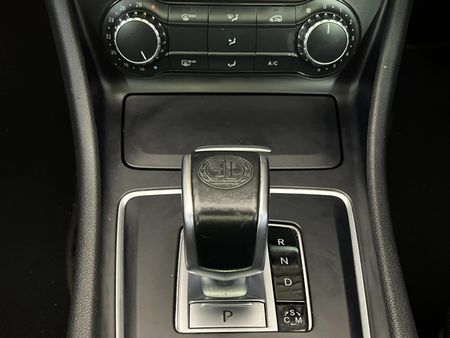 2015-Mercedes-AMG-CLA-45-AMG_7