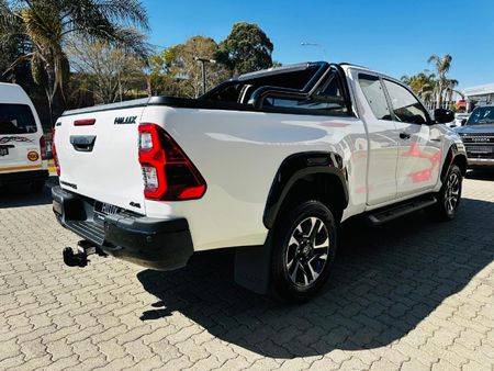 2026-Toyota-Hilux-28-GD-6-Raised-Body-Legend-4x4-Auto-Extended-Cab_12