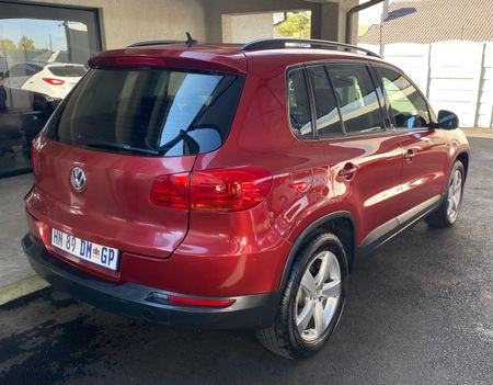 2013-Volkswagen-Tiguan-20-TDI-Bluemotion-Trend-Fun_3