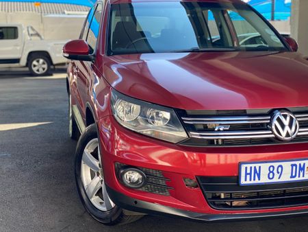 2013-Volkswagen-Tiguan-20-TDI-Bluemotion-Trend-Fun_4