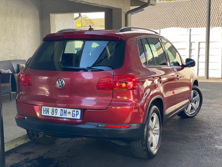 2013-Volkswagen-Tiguan-20-TDI-Bluemotion-Trend-Fun_5
