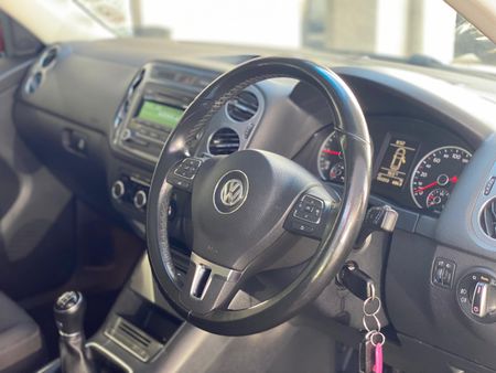 2013-Volkswagen-Tiguan-20-TDI-Bluemotion-Trend-Fun_6
