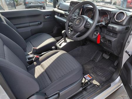 2026-Suzuki-Jimny-15-GLX-Auto_6