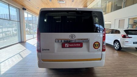 2025-Toyota-Quantum-28-GL-11-seat_5