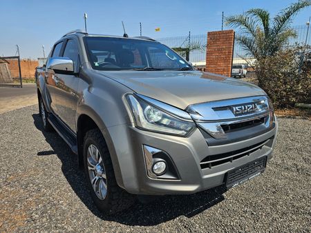 2019-Isuzu-D-Max-300-LX-4x4-Double-Cab_0