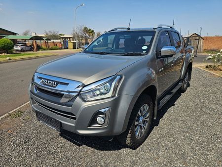 2019-Isuzu-D-Max-300-LX-4x4-Double-Cab_2