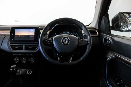 2025-Renault-Kiger-10T-Zen_17