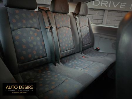 2005-Mercedes-Benz-Vito-115-CDI-CrewBus_20