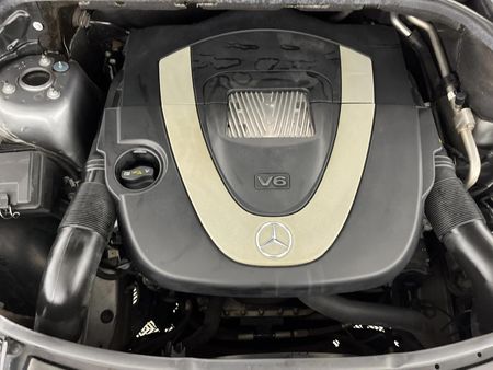 2010-Mercedes-Benz-ML-350-Auto_12