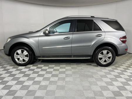 2010-Mercedes-Benz-ML-350-Auto_18