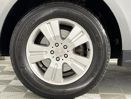 2010-Mercedes-Benz-ML-350-Auto_4