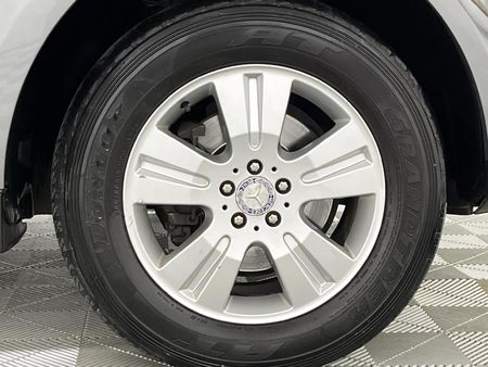 2010-Mercedes-Benz-ML-350-Auto_5