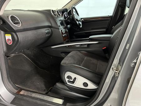 2010-Mercedes-Benz-ML-350-Auto_8