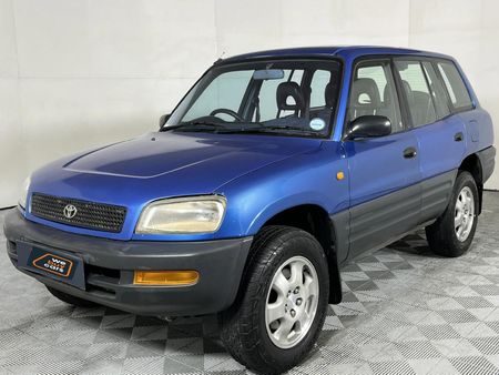 1996-Toyota-RAV4-5-dr_0