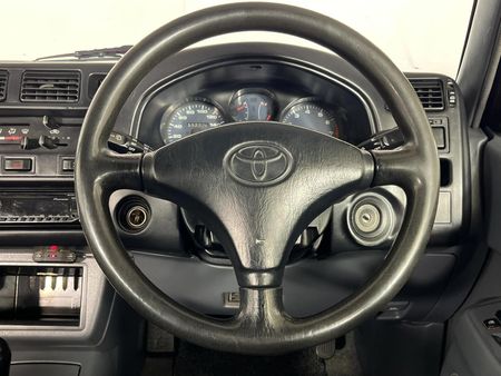 1996-Toyota-RAV4-5-dr_12