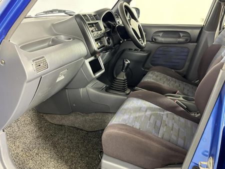 1996-Toyota-RAV4-5-dr_8