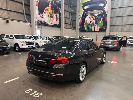 2016-BMW-5-Series-530d-Luxury-Auto_10