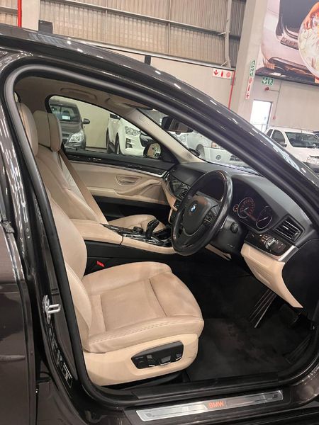 2016-BMW-5-Series-530d-Luxury-Auto_14