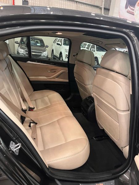 2016-BMW-5-Series-530d-Luxury-Auto_4