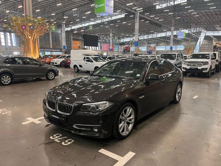 2016-BMW-5-Series-530d-Luxury-Auto_5