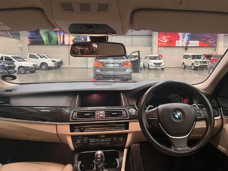 2016-BMW-5-Series-530d-Luxury-Auto_7