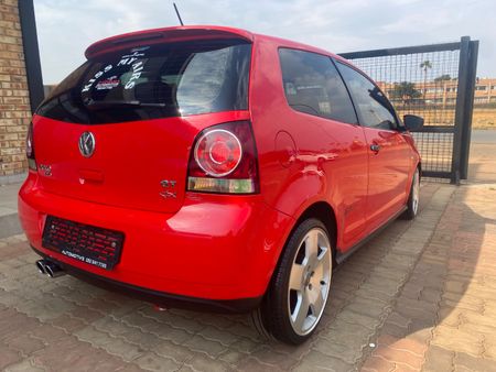 2012-Volkswagen-Polo-Vivo-16-GT-3-dr_18